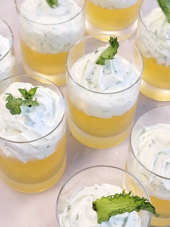 CITRONU ŽELEJAS deserts ar svaigu PIPARMĒTRU KRĒMU (15.gab)
