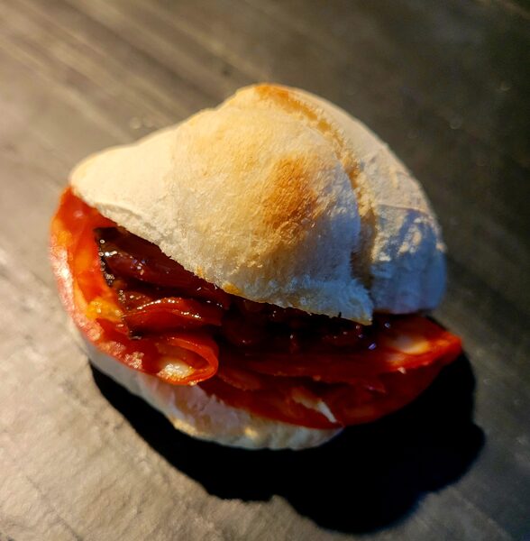 MINI CIABATTA AR CHIROZO UN DEDZINĀTO PAPRIKU